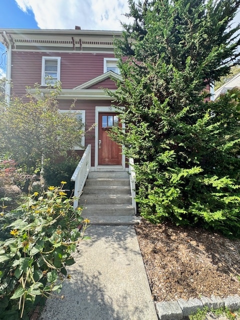 Building Photo - 19 Rockview St Unit 1R