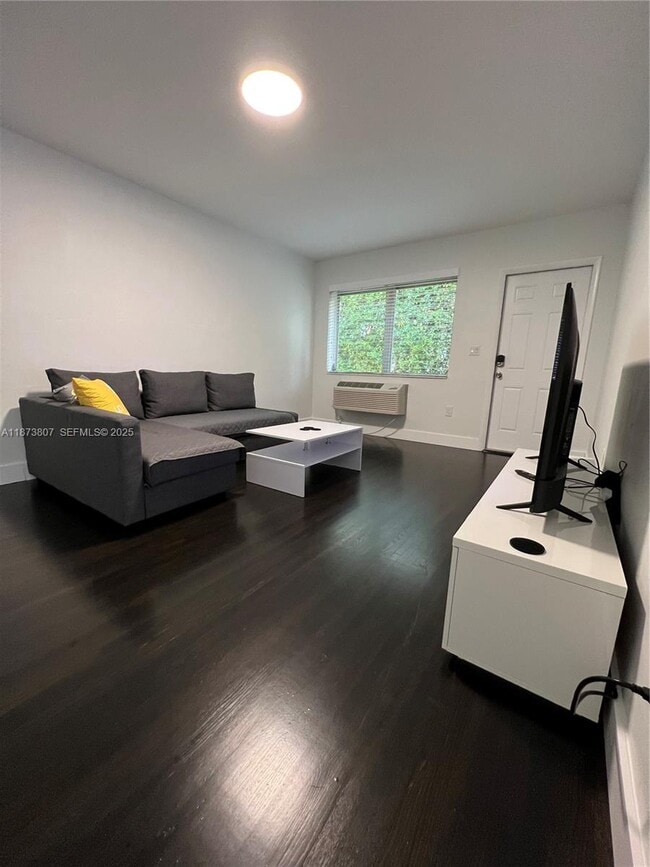 Photo - 620 Jefferson Ave Unit 2