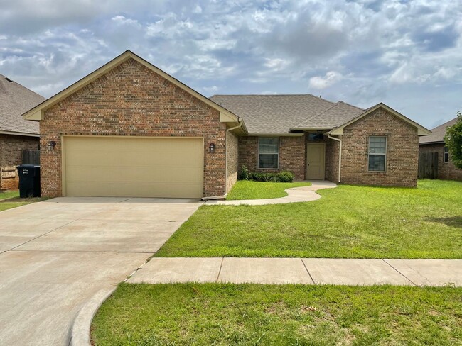 Great 4 Bedroom 2 Bath in Yukon Schools - Great 4 Bedroom 2 Bath in Yukon Schools Casa