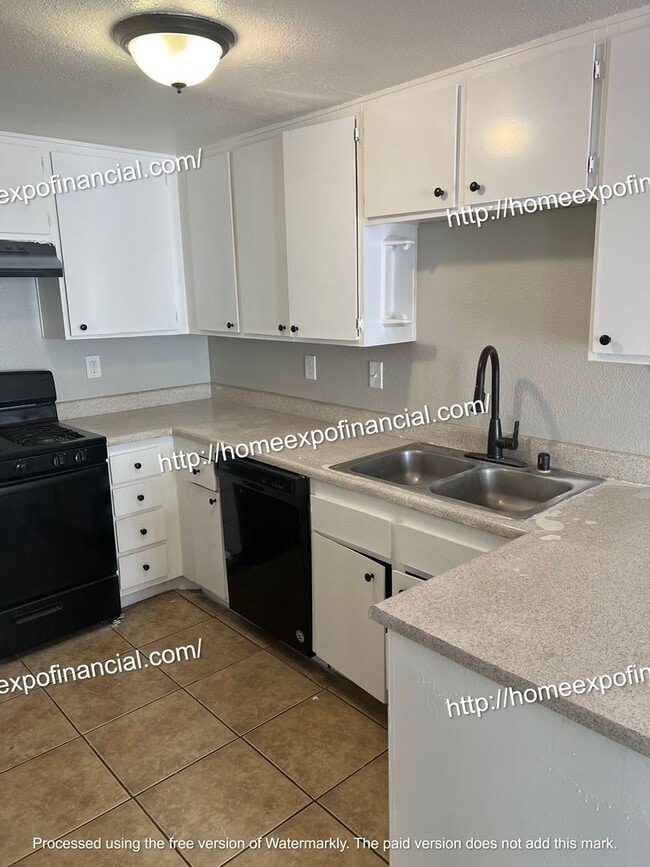 8350 Spring Desert Pl