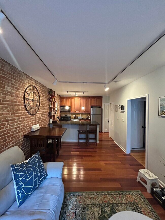 Photo - 1315 Washington St Unit 2B