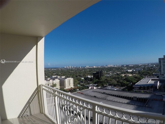 Photo - 511 SE 5th Ave Condominio Unidad 1812