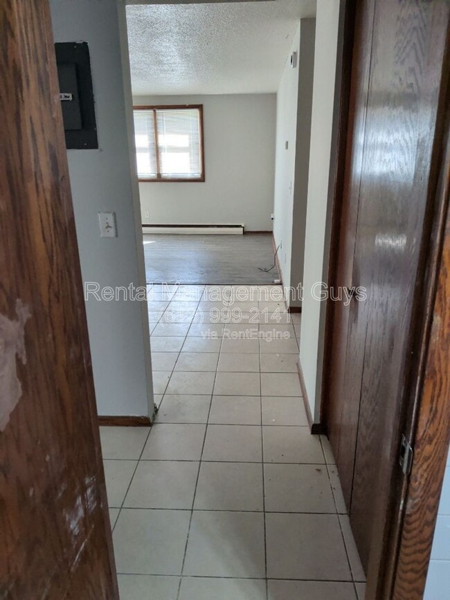 Photo - 3841 N Thomas Ave Unit 2