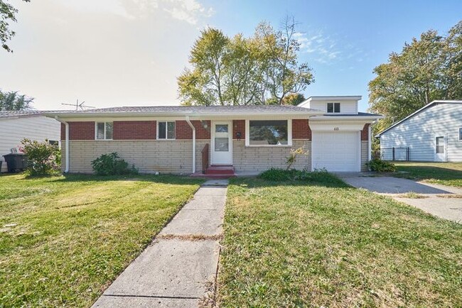 Surprising Space in Plainfield! - Surprising Space in Plainfield! House