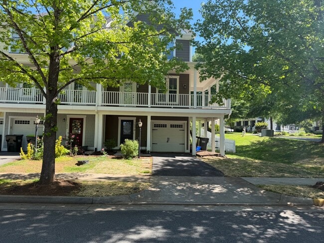 Photo - 1686 Wickham Way