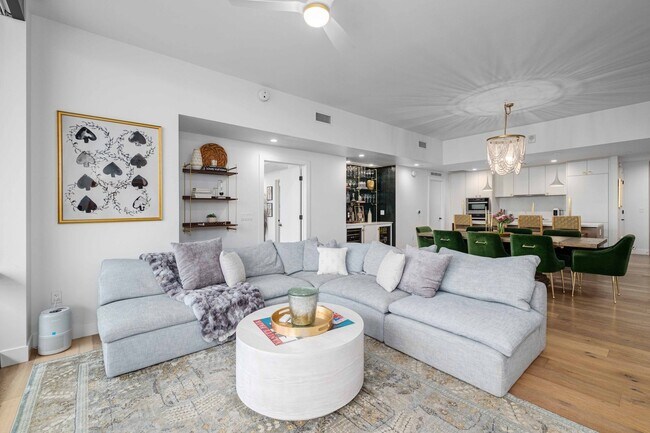 Photo - 70 Rainey St Unit 1706