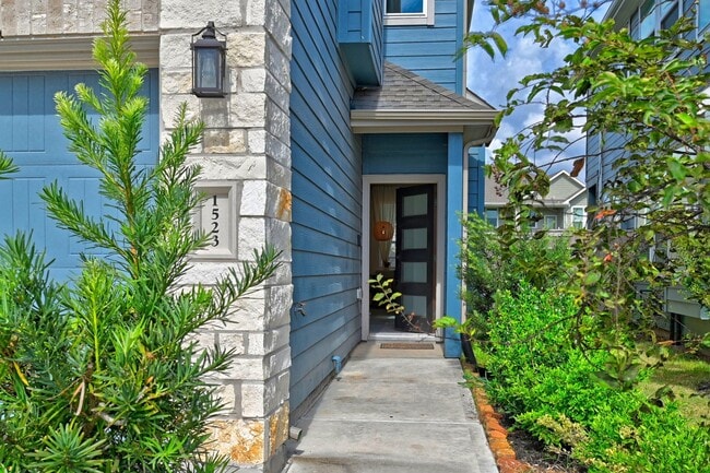 Photo - 1523 Cathedral Bend Drive