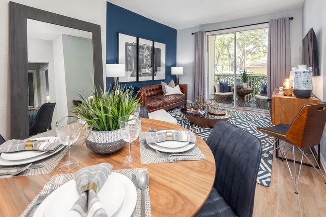 Photo - Luxe At 1820