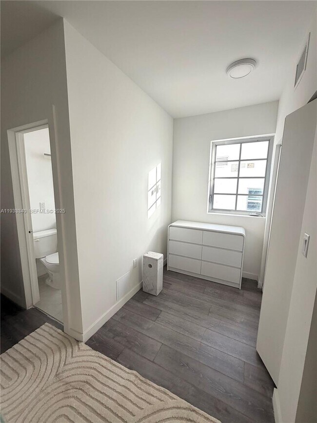 Photo - 1525 Euclid Ave Unidad 11