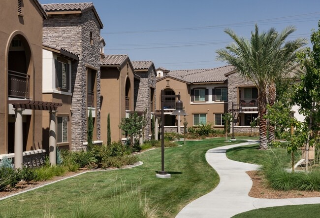 The Retreat at Riverlakes