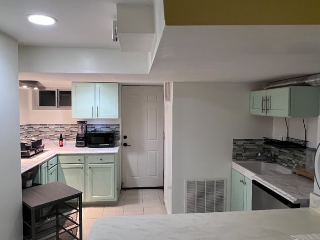 Photo - 3523 Madison St