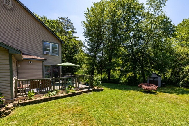 Photo - 3 Shadbush Ln