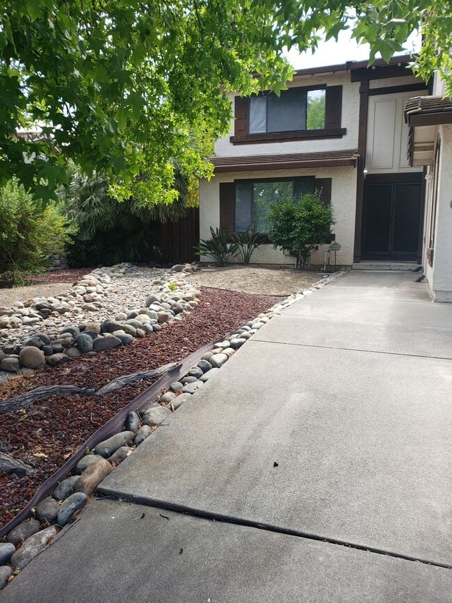 Photo - Got Room? - Paradise Valley Home Is Expansive!