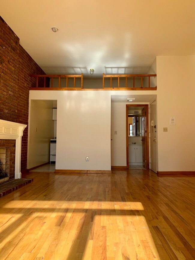 Photo - 70 W 87th St Unidad 2B