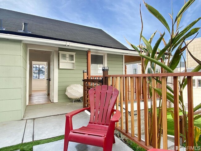 Photo - 1943 Stockton St