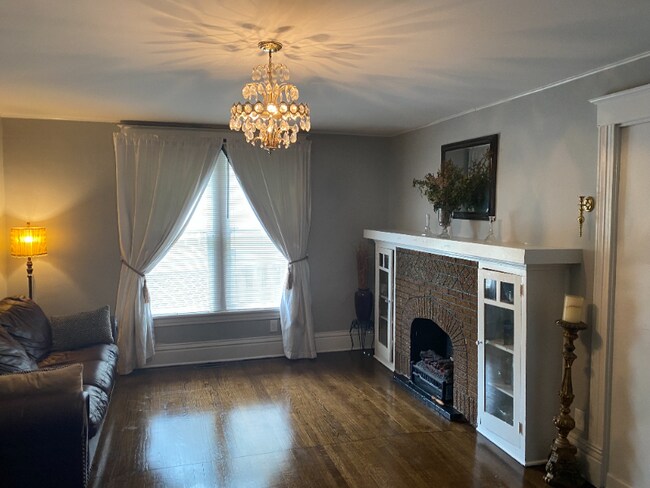 Photo - 1818 Darrow Ave Unit 1