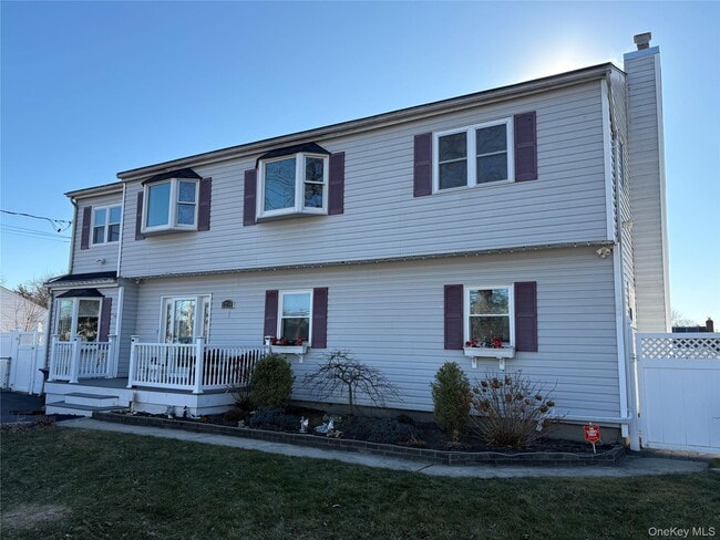 Building Photo - 1214 August Rd