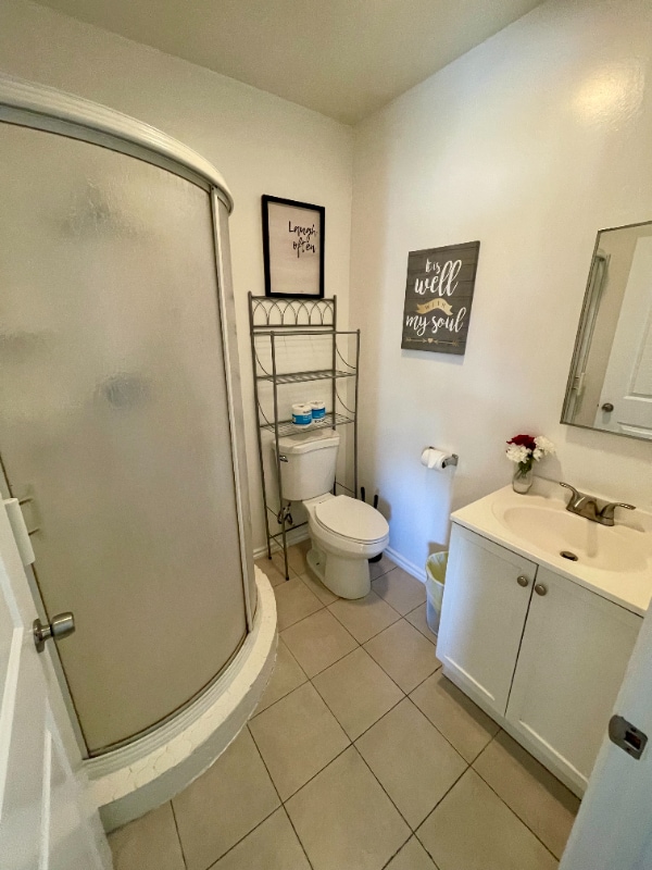 Photo - 2115 N Raymond Ave Unidad 2109 Raymond