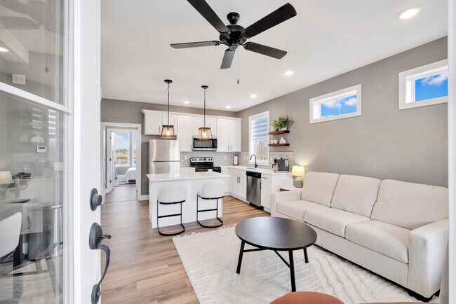 Photo - 214 Great Loop E Dr Unidad 2B