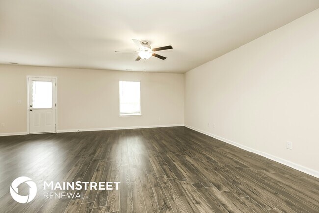 Photo - 217 Renwick Dr
