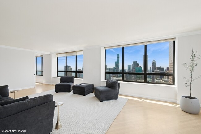 Photo - 180 E Pearson St