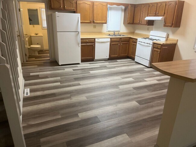 Photo - 1605 Hinkson Ave Unit 2