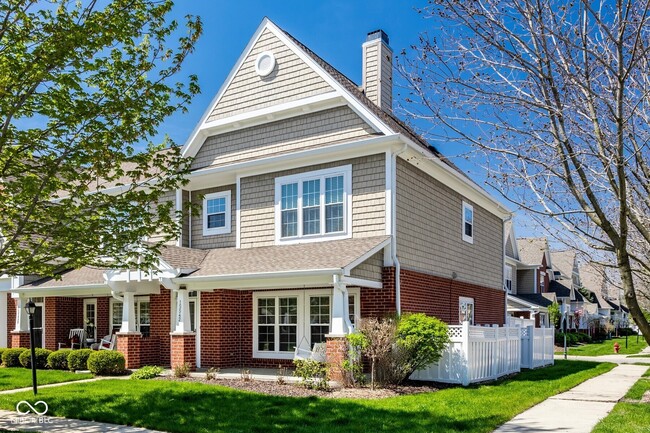 Photo - 15542 Clearbrook St Condo
