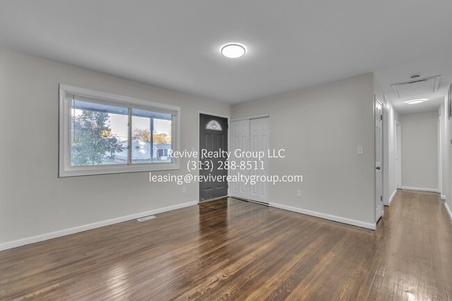 Photo - 1000 Hunter Ave