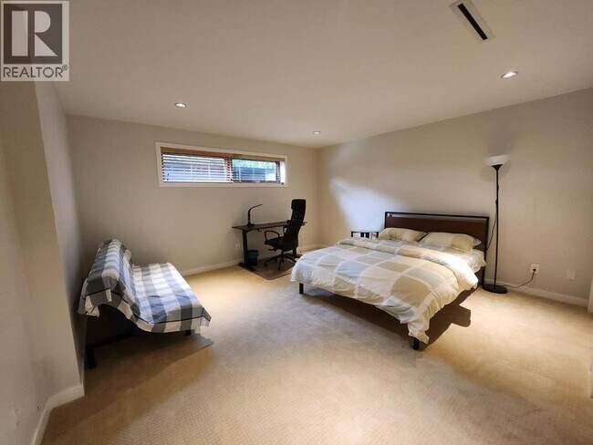 Photo - 5XXX Maple St