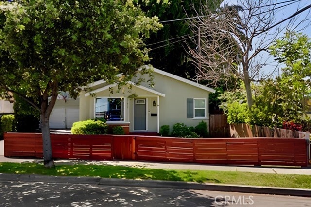Building Photo - 3131 Livonia Ave