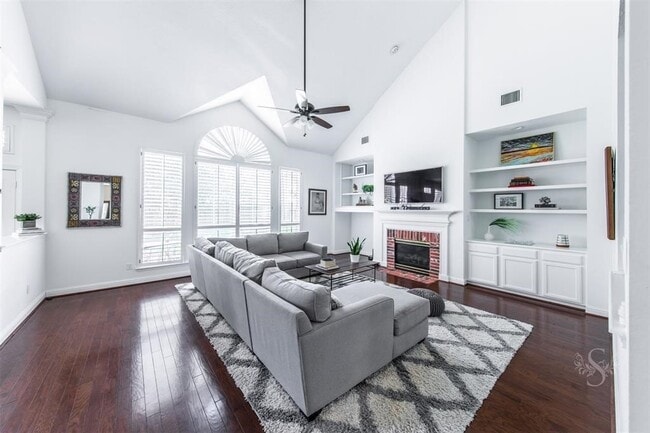 Photo - 2211 Merrill Hills Cir
