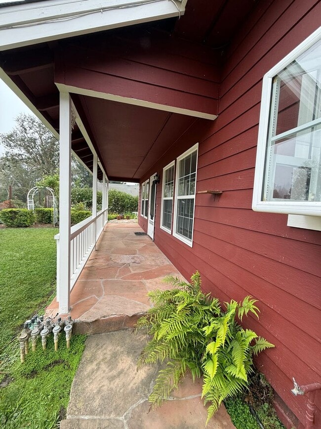 Photo - Experience the perfect blend of comfort, s...