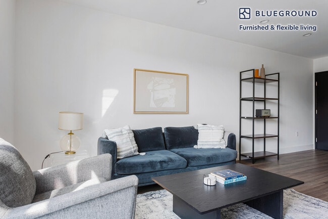 Photo - 1539 Purdue Ave Unidad FL3-ID1373