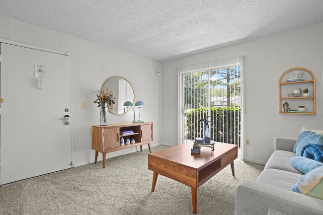 Photo - Country Hollow Apartments