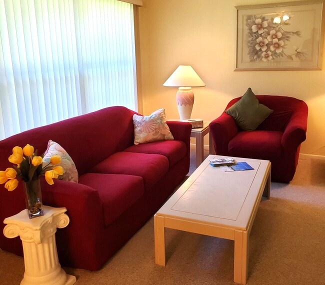 Photo - 605 Ravenna St