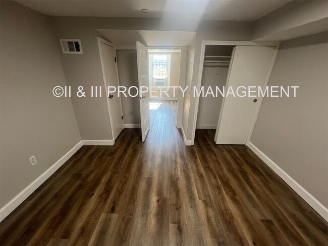 Photo - 215-217 W 37th St