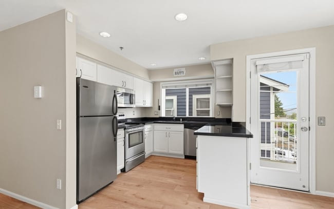 Photo - North Admiral 2BR Condo w/ Balcony & View! Won't Last Long!!