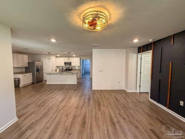 Photo - 6352 Burrow Ln