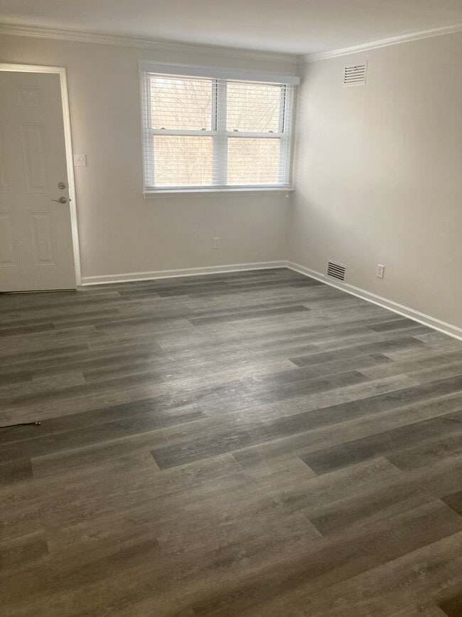 Photo - Adorable Condo in Sunset Hills! 2BR/1BA