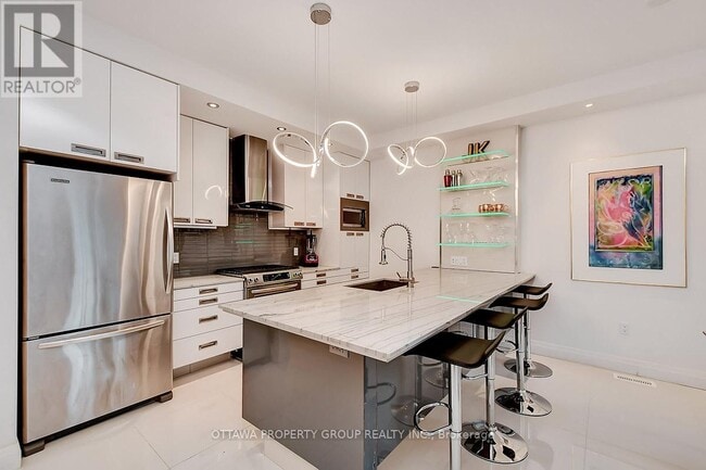 Photo - 10 Chestnut St Unité A