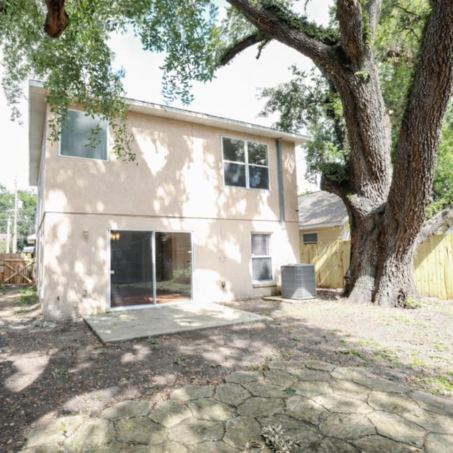 Photo - 835 McFall Ave