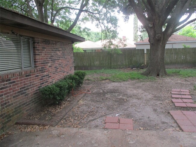 12507 Bexley Dr