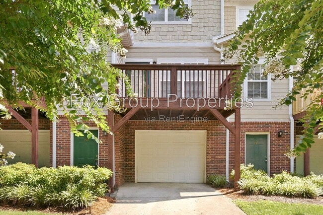 Building Photo - 153 Forest Ridge Rd