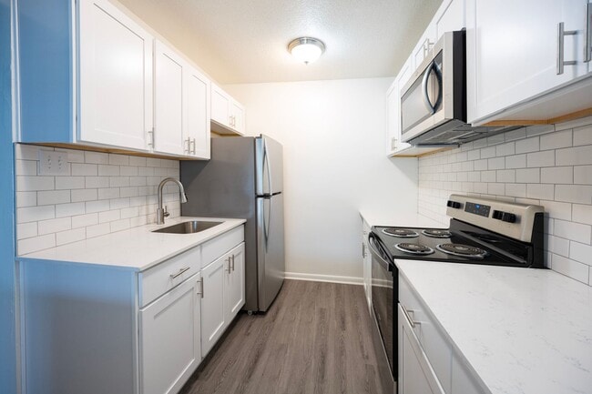 Photo - Creswood Apartments- Come home to Convenience!