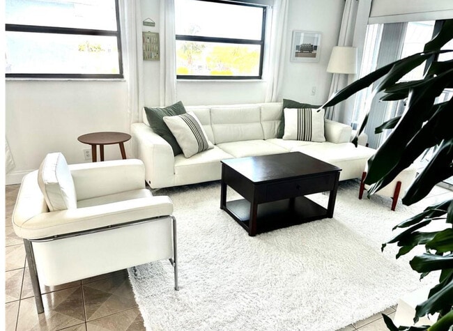 Photo - 1975 SE 3rd St Unit 403