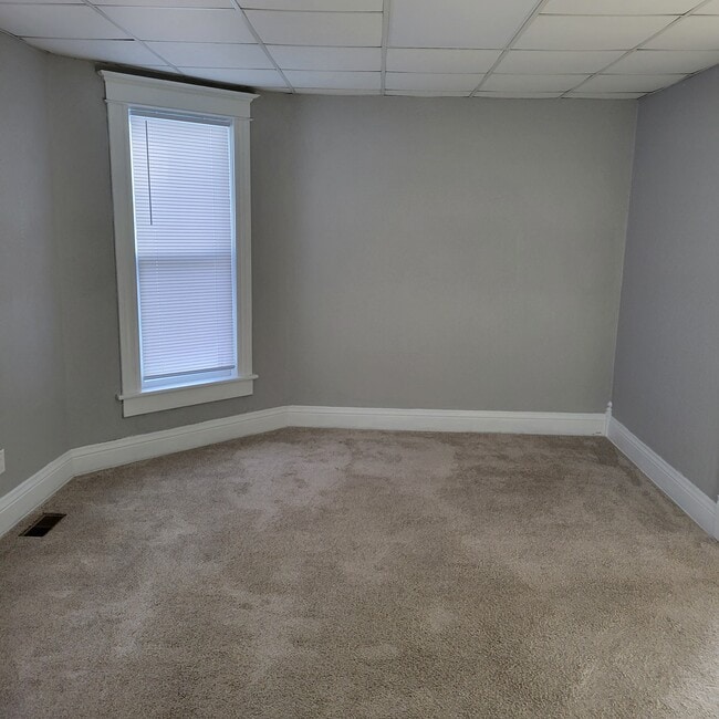 Photo - 206 N Maple St