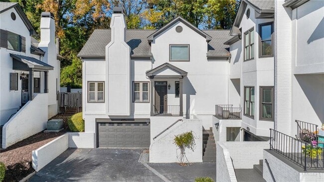 Building Photo - 4200 Roswell Rd NE Unit 4