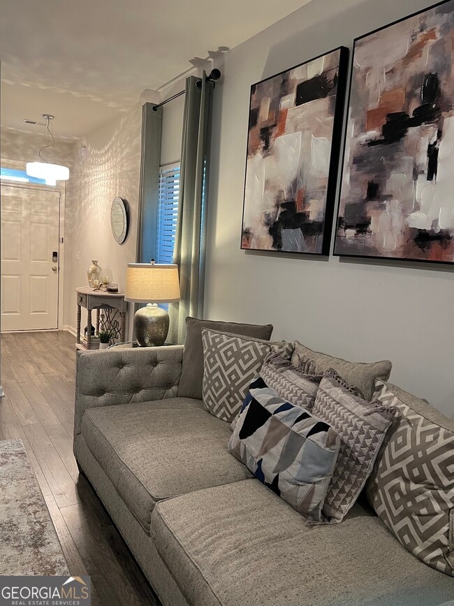 Photo - 1775 Labonte Pkwy