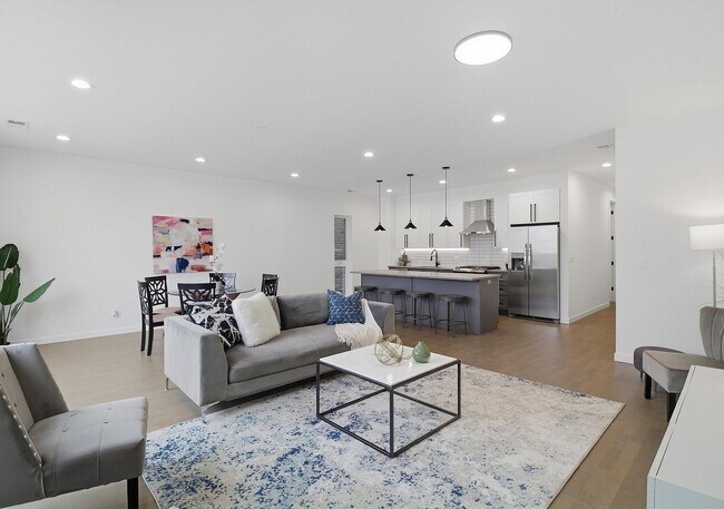 Photo - 5824 N Lincoln Ave Unit GN