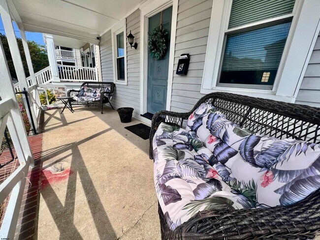 Photo - 5 N Adams Ave